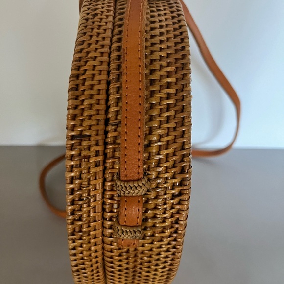 Amerii rattan purse round with leather strap - Picture 4 of 5